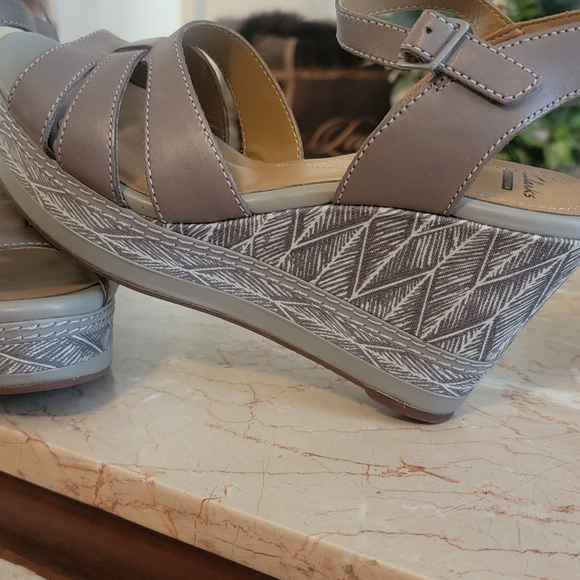 Clarks Zia Sage leather wedge Sandals 9M - Picture 4 of 7